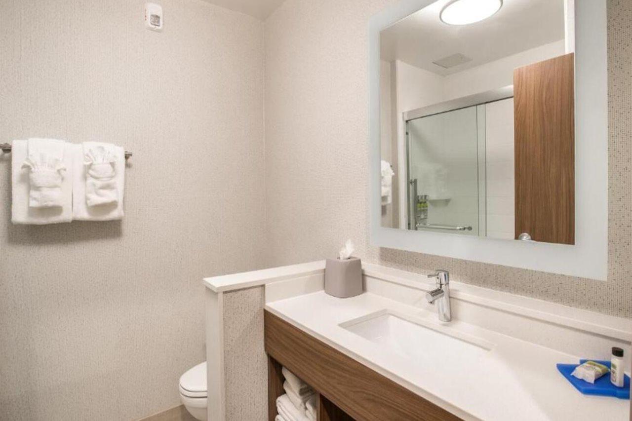 Holiday Inn Express & Suites Racine By Ihg Экстерьер фото